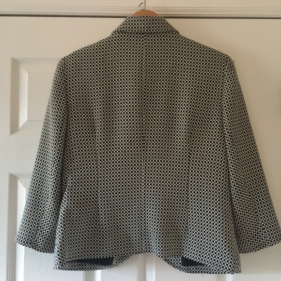 Blazer - Picture 2 of 8